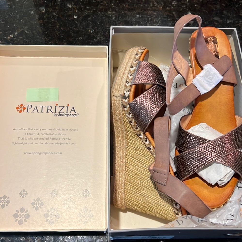 Patrizia by Spring Step. Brand new!